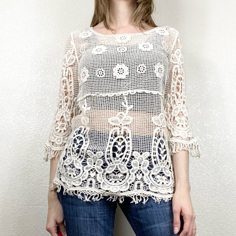 Offwhite Floral Crochet Lace 3/4 Sleeve Top with Fringe